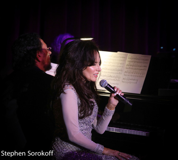 Photo Coverage: Deborah Silver Brings A Valentine's Present To The RRAZZ ROOM Image