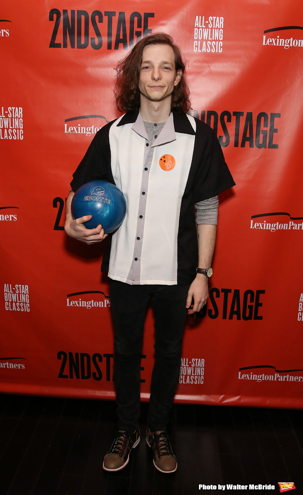 Mike Faist Photo