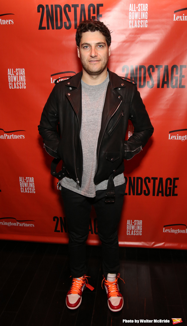 Adam Pally Photo