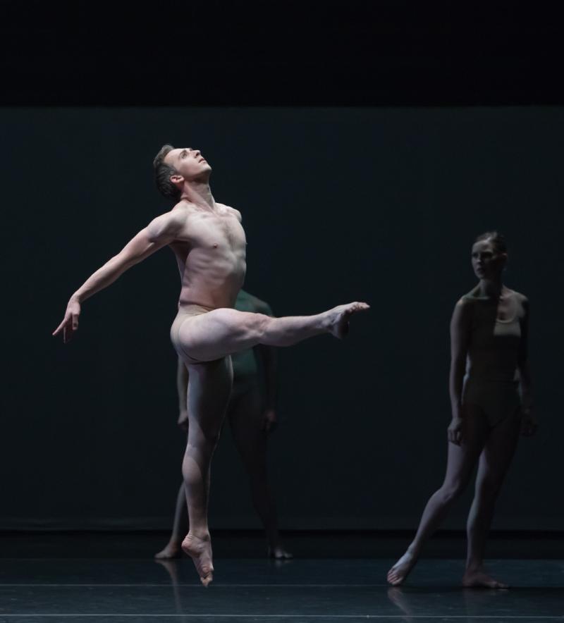 Review: Nashville Ballet's Stunning Performance of Stephen Mills' LIGHT Image