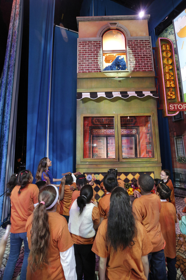 Photo Flash: Bronx's SCAN Receives 'Walmart Community Playmakers Award' at Sesame Street Live 