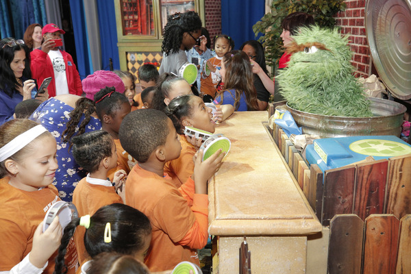 Photo Flash: Bronx's SCAN Receives 'Walmart Community Playmakers Award' at Sesame Street Live  Image