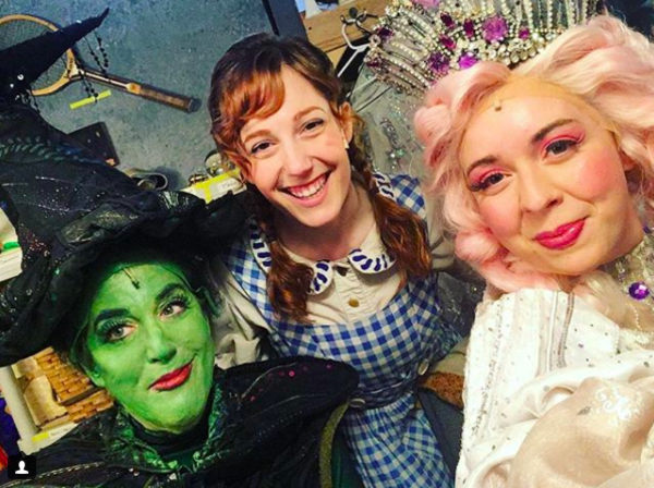 Photo Flash: Ozians Cozy Up and More Saturday Intermission Pics! Image