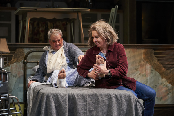 Photo Flash: First Look at Great Lakes Theater's MISERY Image