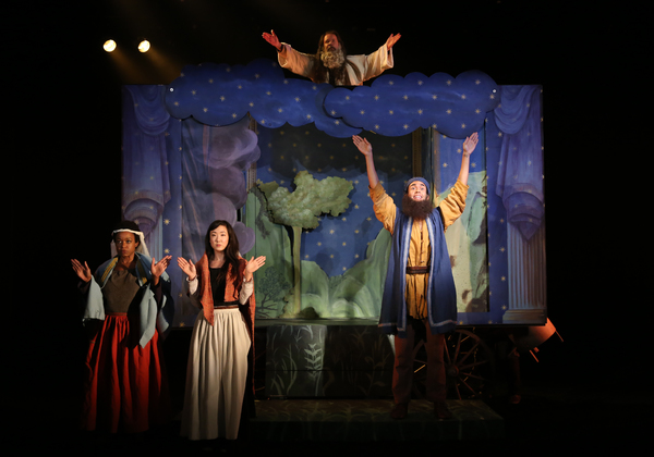 Photo Flash: First Look Vineyard's THE AMATEURS Image