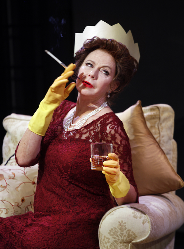 Photo Flash: First Look at Felicity Dean in the London Premiere of A PRINCESS UNDONE Image