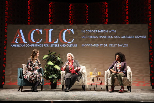 Photo Flash: First Look at MCC's RELEVANCE, Starring Jayne Houdyshell Image