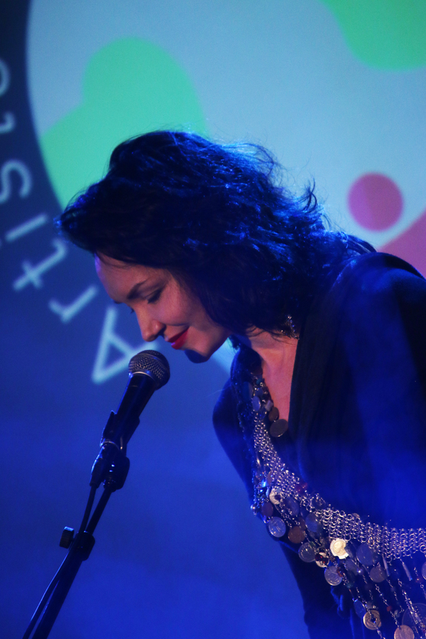 Photo Flash: Broadway Stars Sing Out for Peace at Charity Benefit Image