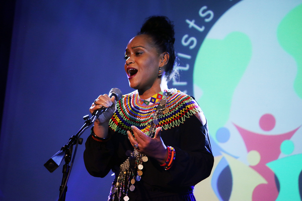 Photo Flash: Broadway Stars Sing Out for Peace at Charity Benefit Image
