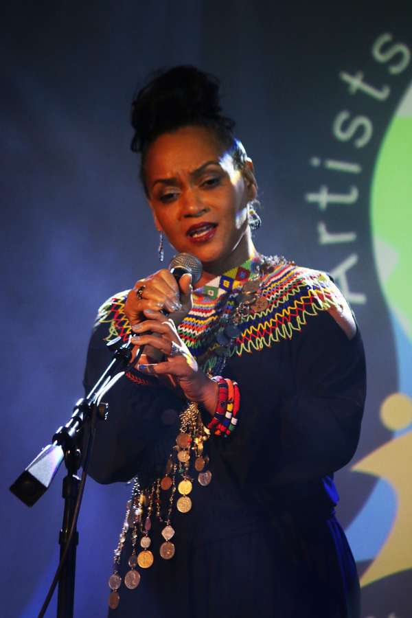 Photo Flash: Broadway Stars Sing Out for Peace at Charity Benefit Image