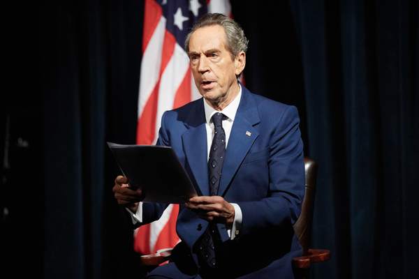 Photo Flash: First Look at FROST/NIXON at Sheffield Theaters Image