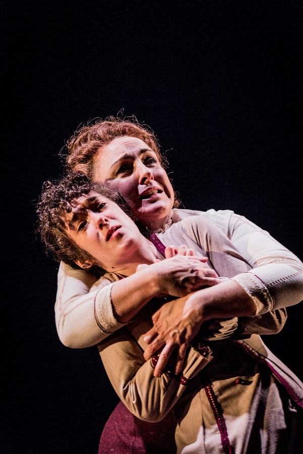 Photo Flash: First Look at Carli Norris and Maggie McCarthy in TURN OF THE SCREW Image