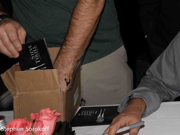 Photo Coverage: Steve Tyrell Brings His Music To The Royal Room Image
