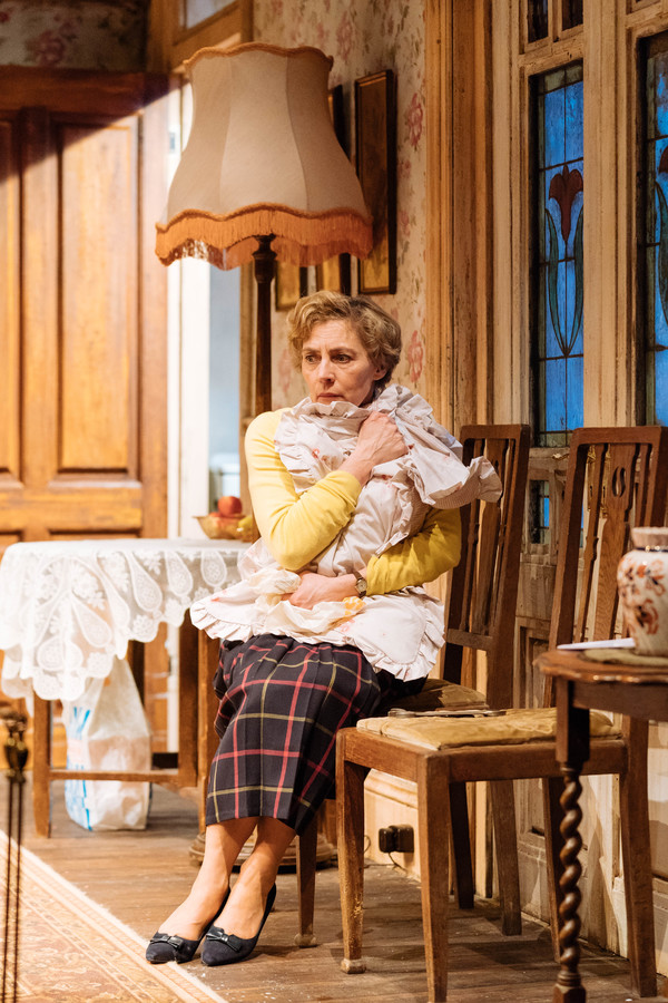 Photo Flash: First Look at Rose Theatre Kingston's CURTAINS Image