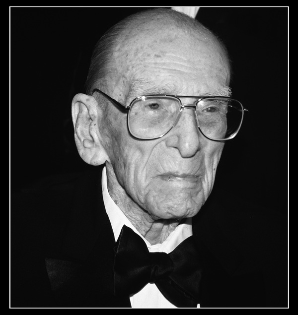 Photo Throwback: George Abbott Attends Opening Night of DAMN YANKEES in 1994 Image