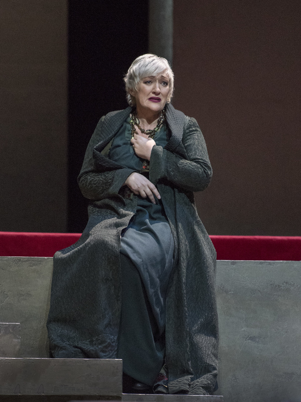 Review Roundup: What Did The Critics Think of ELEKTRA at the Met? 