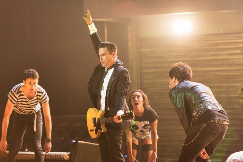 Review: AMERICAN IDIOT Takes Us Back To a Surprisingly Greener Day at Comedy Theatre 