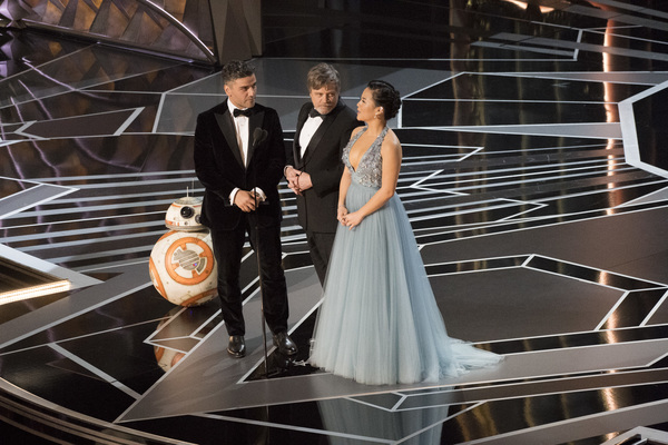 BB-8, OSCAR ISAAC, MARK HAMILL, KELLY MARIE TRAN Photo