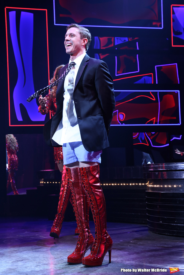 Photo Coverage: Wayne Brady Returns to Broadway's KINKY BOOTS Image