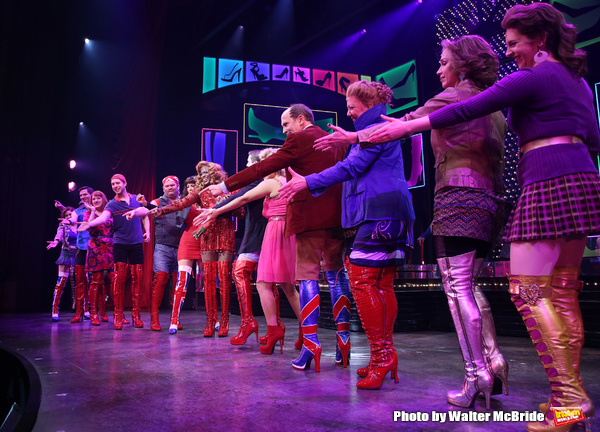Photo Coverage: Wayne Brady Returns to Broadway's KINKY BOOTS Image