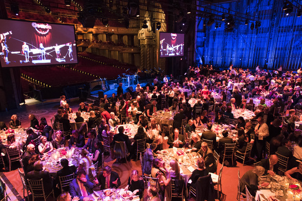 Photo Flash: Elizabeth Stanley Previews JAGGED LITTLE PILL at A.R.T.'s 2018 Gala Image