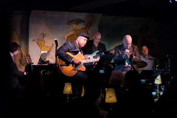 Photo Flash: Bernie Williams Takes the Stage at Cafe Carlyle  Image