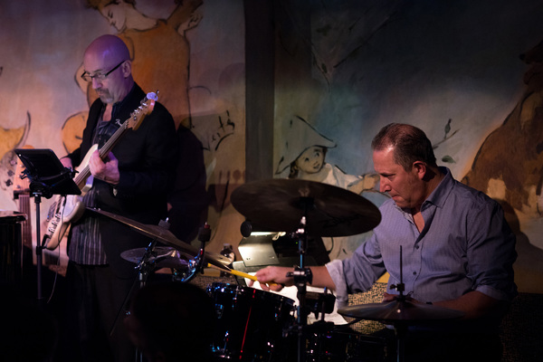 Photo Flash: Bernie Williams Takes the Stage at Cafe Carlyle 