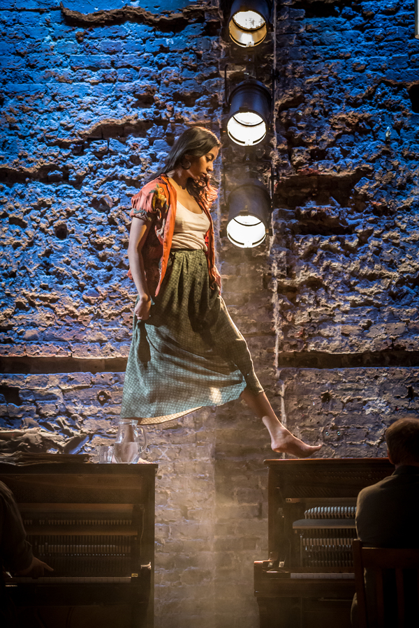 Photo Flash: First Look at SUMMER AND SMOKE at Almeida Theatre Image