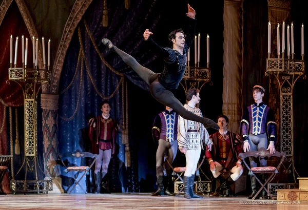 BWW Previews: SWAN LAKE at The Academy Of Music Image