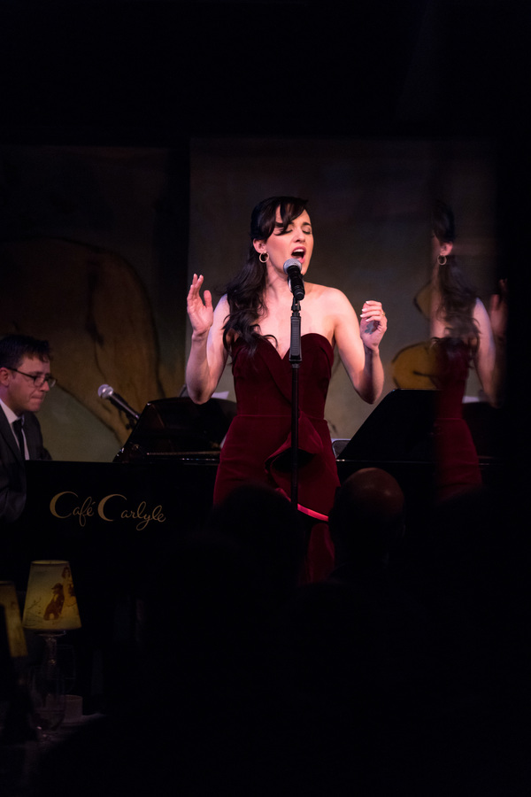 Photo Flash: Lena Hall Rocks Cafe Carlyle Image