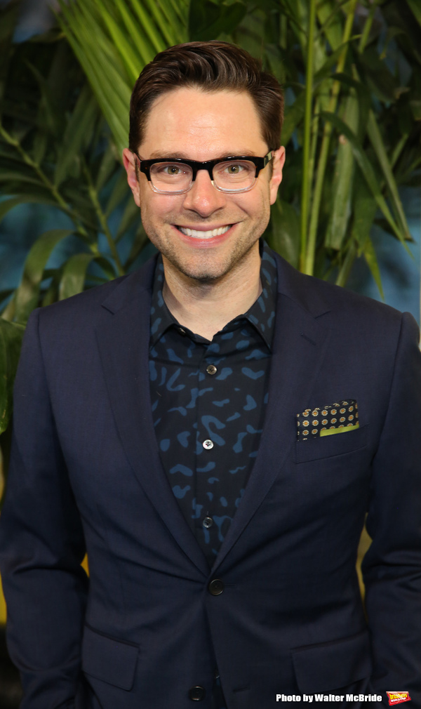 Photo Coverage: On the Blue Carpet at Opening Night of ESCAPE TO MARGARITAVILLE Image