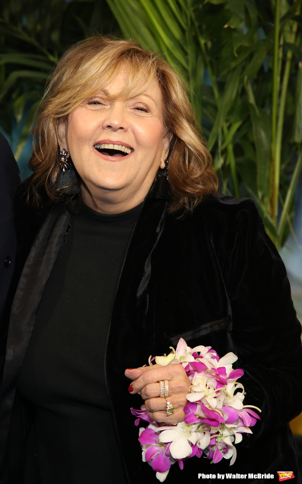 Photo Coverage: On the Blue Carpet at Opening Night of ESCAPE TO MARGARITAVILLE Image