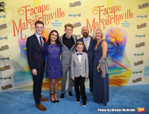 Photo Coverage: On the Blue Carpet at Opening Night of ESCAPE TO MARGARITAVILLE Image