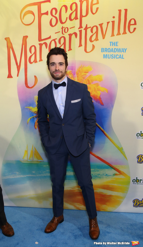 Photo Coverage: On the Blue Carpet at Opening Night of ESCAPE TO MARGARITAVILLE Image