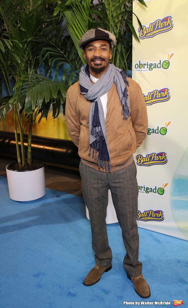 Photo Coverage: On the Blue Carpet at Opening Night of ESCAPE TO MARGARITAVILLE Image