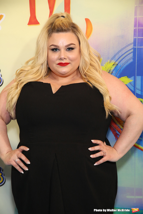 Photo Coverage: On the Blue Carpet at Opening Night of ESCAPE TO MARGARITAVILLE Image