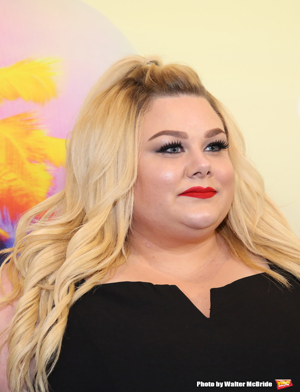 Photo Coverage: On the Blue Carpet at Opening Night of ESCAPE TO MARGARITAVILLE Image