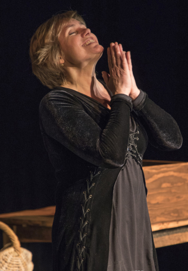 Photo Flash: Anne Hathaway Lives Again In SHAKESPEARE'S WILL at HERE Image