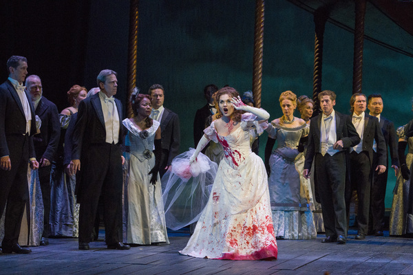 Photo Flash: First Look At Lucia di Lammermoor at The Met Image