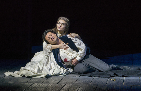 Photo Flash: First Look At Lucia di Lammermoor at The Met Image