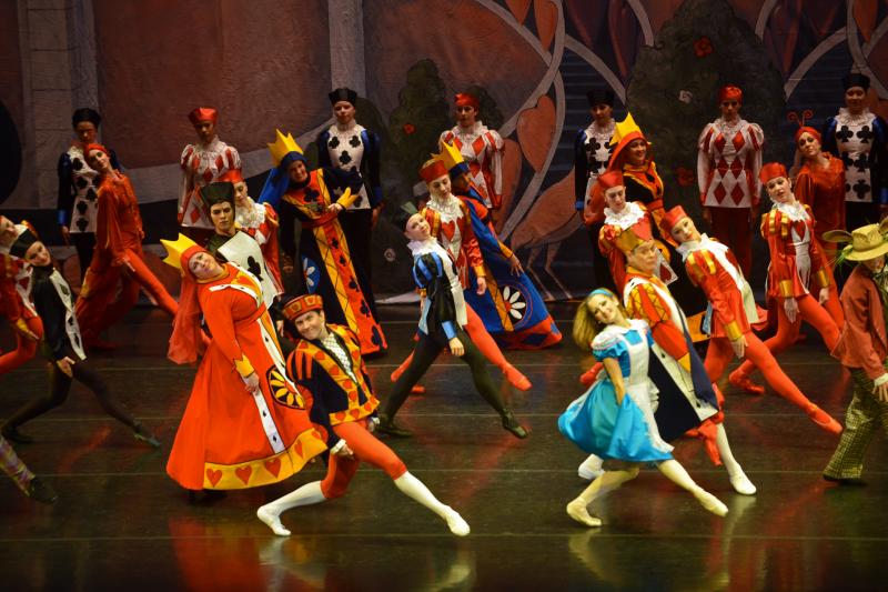 Review: Curious and Curiouser: Colorful ALICE IN WONDERLAND at Maine State Ballet 