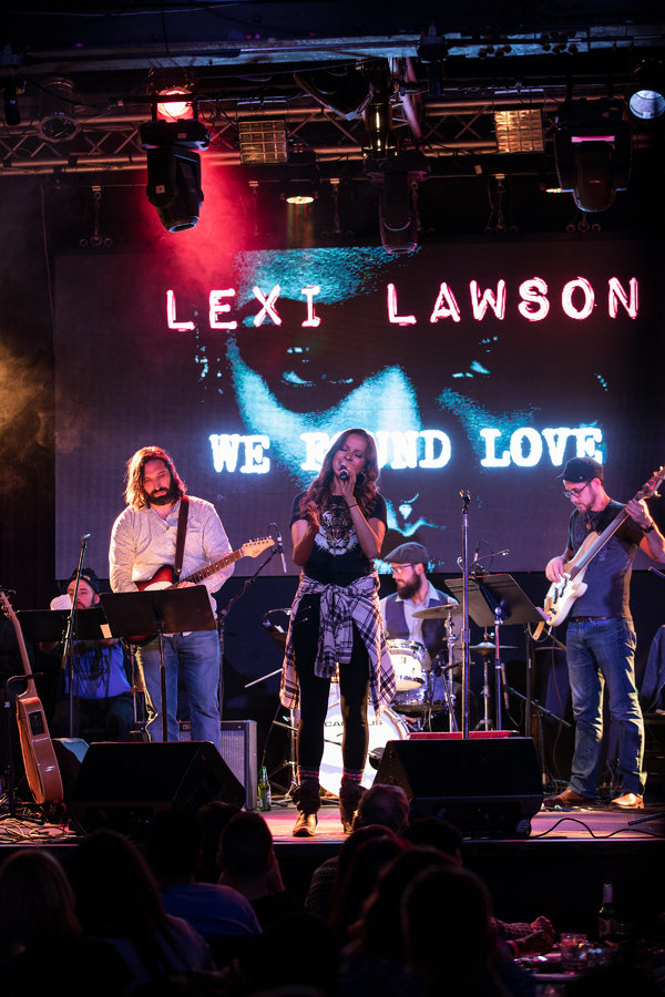 Photo Flash: Jessica Vosk, Abby Mueller and More Sing Rihanna at Highline Ballroom Image