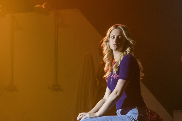Photo Flash: The CW Shares Bloody Good Images From Upcoming CARRIE: THE MUSICAL Episode of RIVERDALE Image