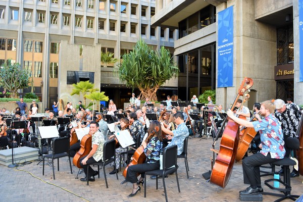 BWW Blog: Hawai'i Symphony Orchestra Celebrates Triumph over Subjugation at Bank of Hawaii Pop-Up Concert 