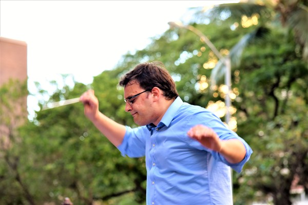 BWW Blog: Hawai'i Symphony Orchestra Celebrates Triumph over Subjugation at Bank of Hawaii Pop-Up Concert Image