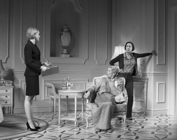 Review:  Retired From Parliament, Glenda Jackson Returns to Broadway in Edward Albee's THREE TALL WOMEN  Image