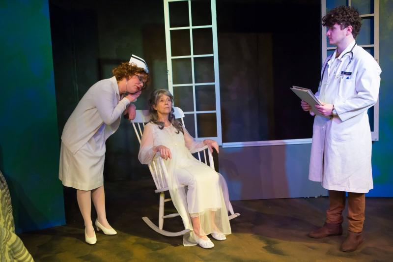 Review: INTERNATIONAL DELIGHTS Takes You on an Emotional Journey to Love at THEATRE DOWNTOWN 