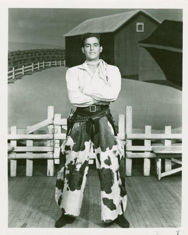 BWW Retrospective: Celebrating 75 Years of Rodgers and Hammerstein's OKLAHOMA! Image