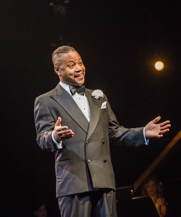 Photo Flash: First Look at Cuba Gooding, Jr. and the Cast of CHICAGO Image