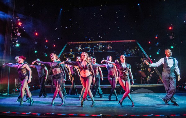 Photo Flash: First Look at Cuba Gooding, Jr. and the Cast of CHICAGO Image